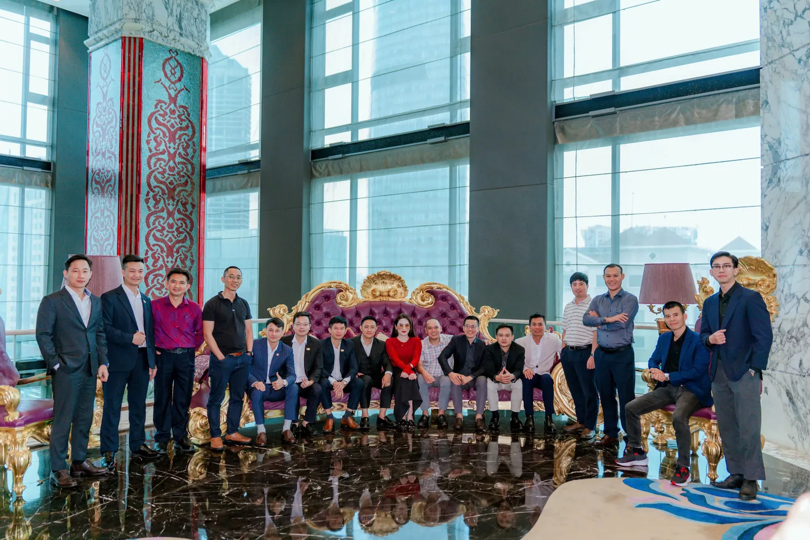 Các thành viên tham dự chương trình XChairman